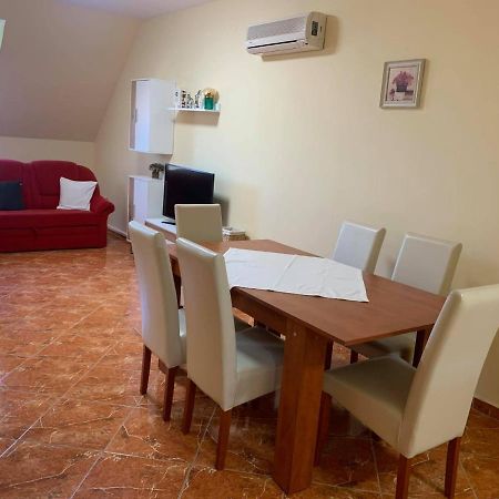 Bibor Apartman Gyula Εξωτερικό φωτογραφία