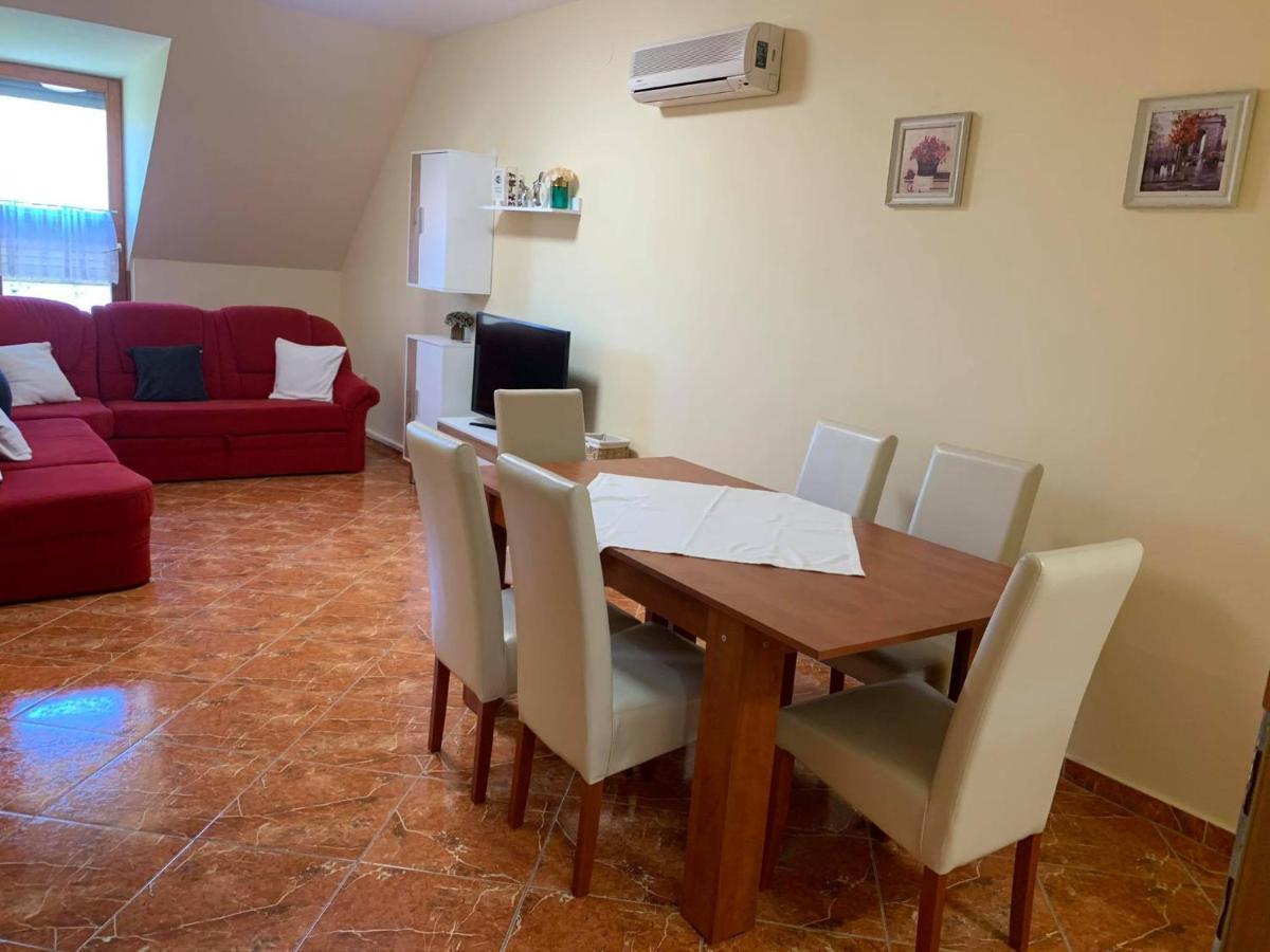 Bibor Apartman Gyula Εξωτερικό φωτογραφία