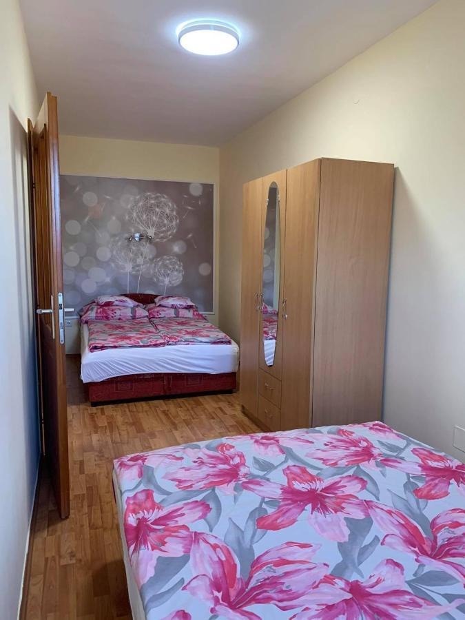 Bibor Apartman Gyula Εξωτερικό φωτογραφία