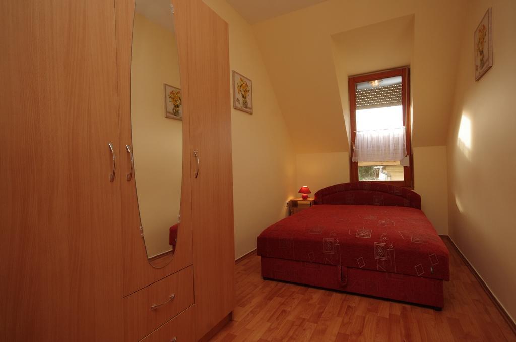 Bibor Apartman Gyula Εξωτερικό φωτογραφία