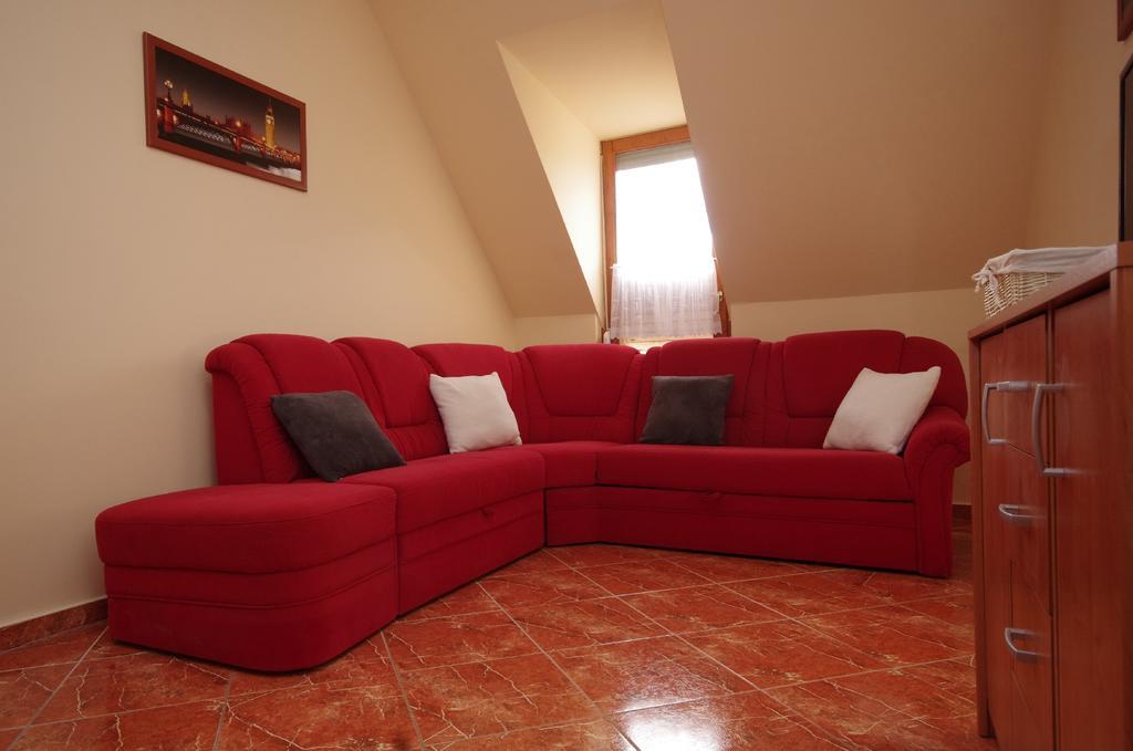 Bibor Apartman Gyula Εξωτερικό φωτογραφία